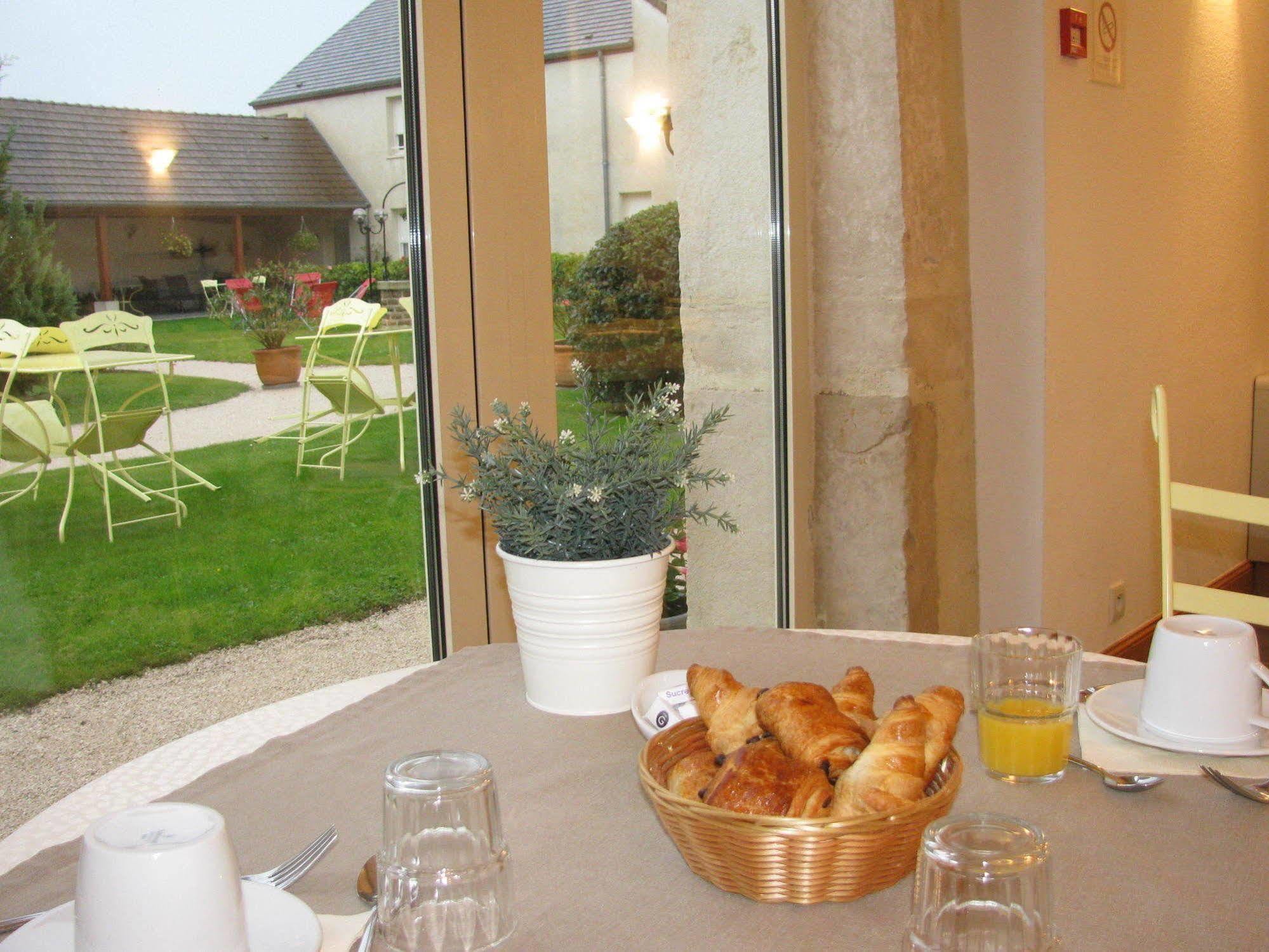 Hotel L'Oree Des Vignes Gilly-lès-Cîteaux Exteriör bild